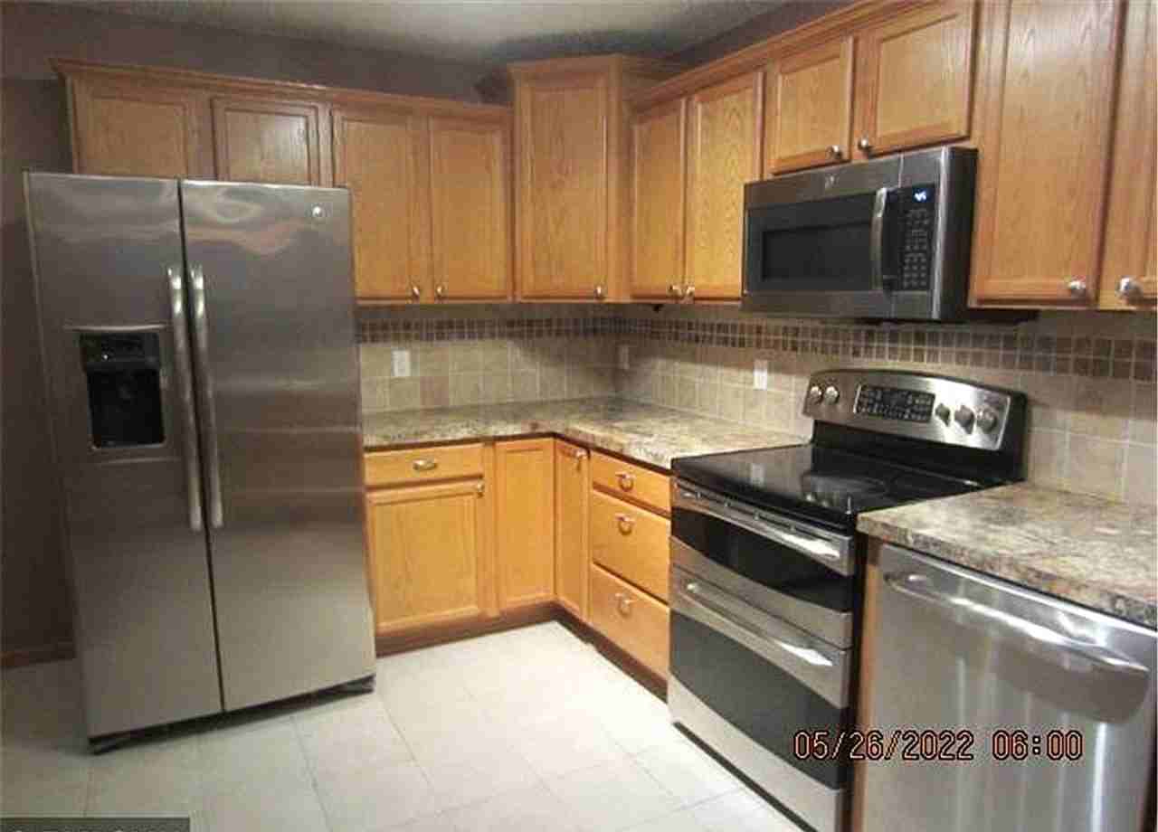 12556 43rd St Ne - Photo 4 of 6