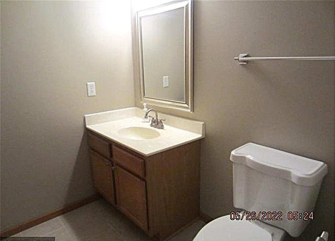 12556 43rd St Ne - Photo 5 of 6