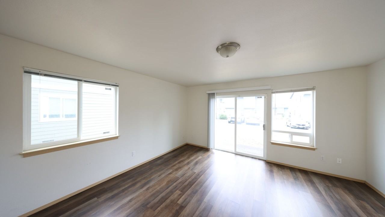 ☔ OakHarbor1225#F - Photo 3 of 7