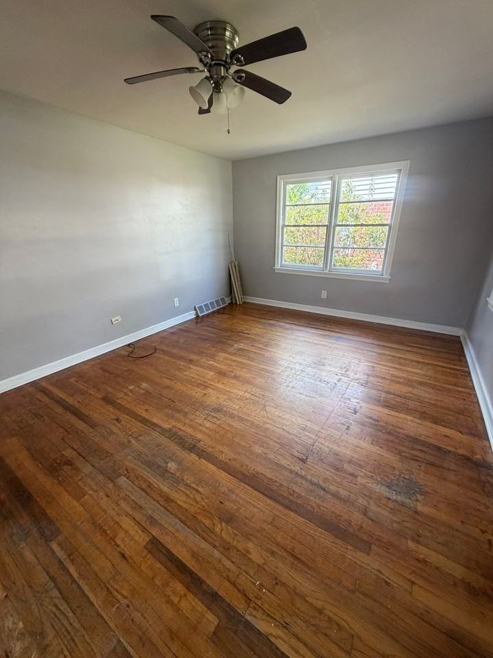 3122 Baldwin St - Photo 5 of 14