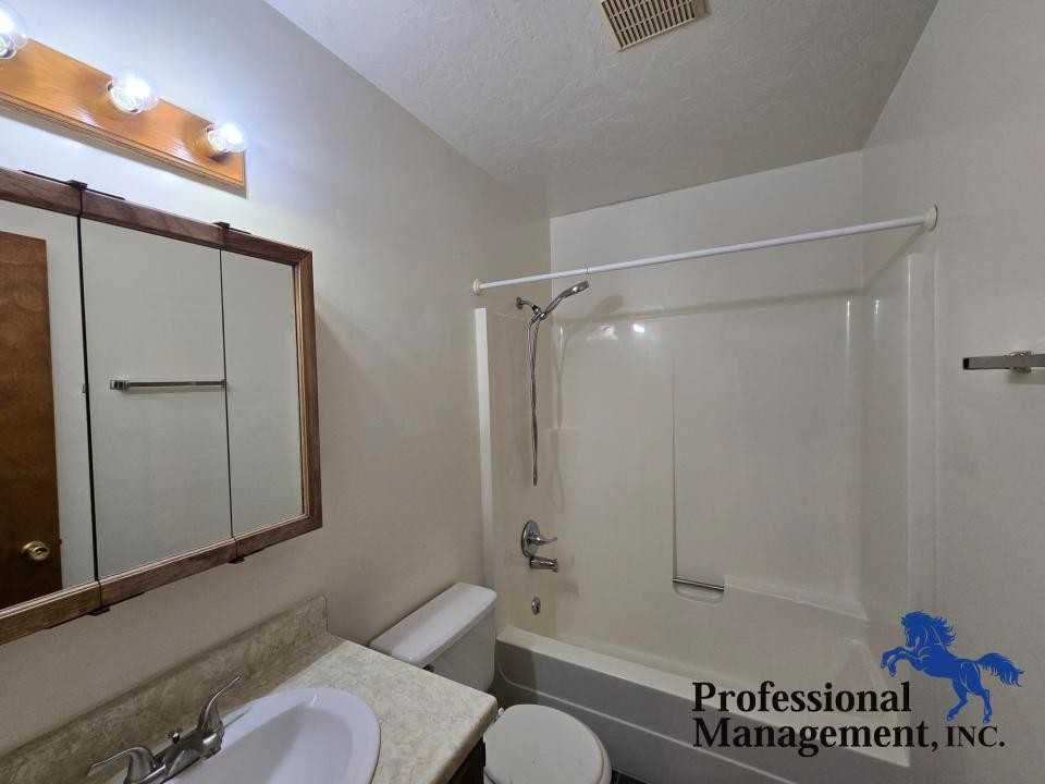 1324 Quartz Pl - Photo 7 of 9