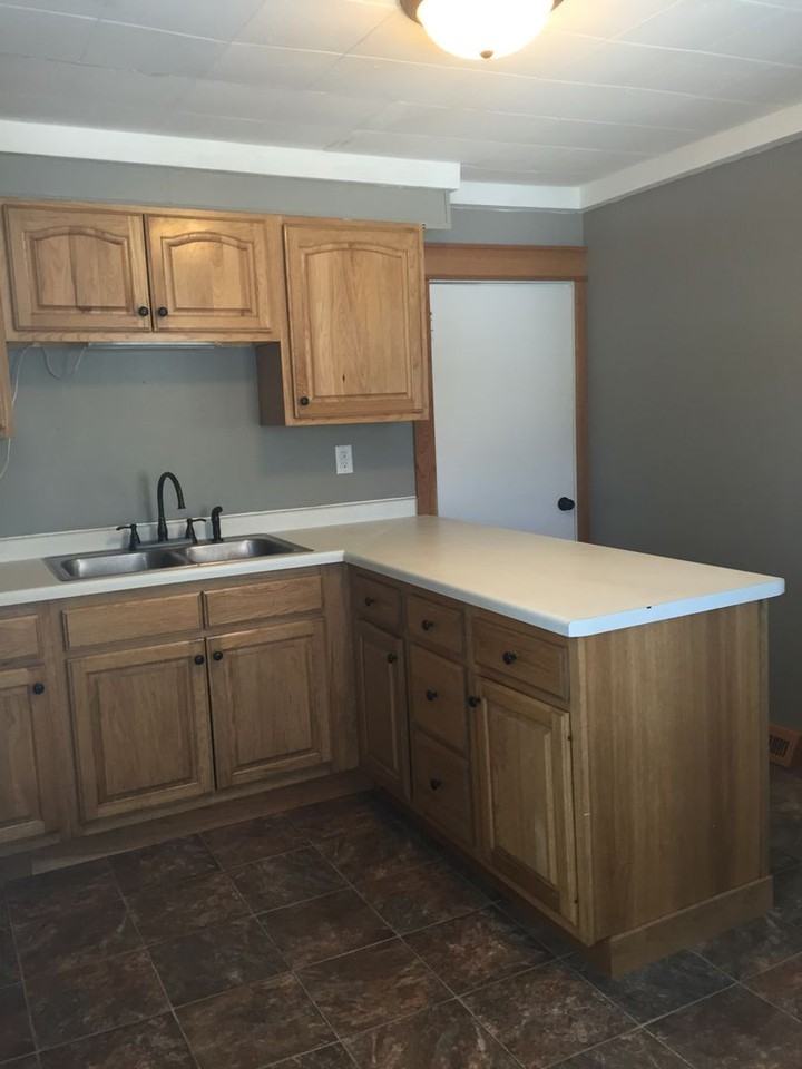 920 1/2 E 5th St - Photo 6 of 34