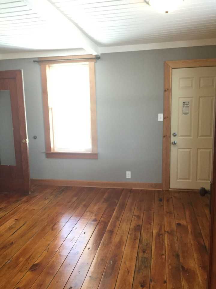 920 1/2 E 5th St - Photo 7 of 34