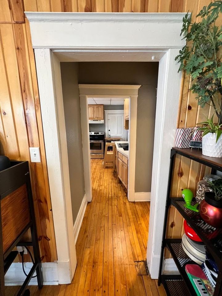 922 E 5th St - Photo 7 of 20