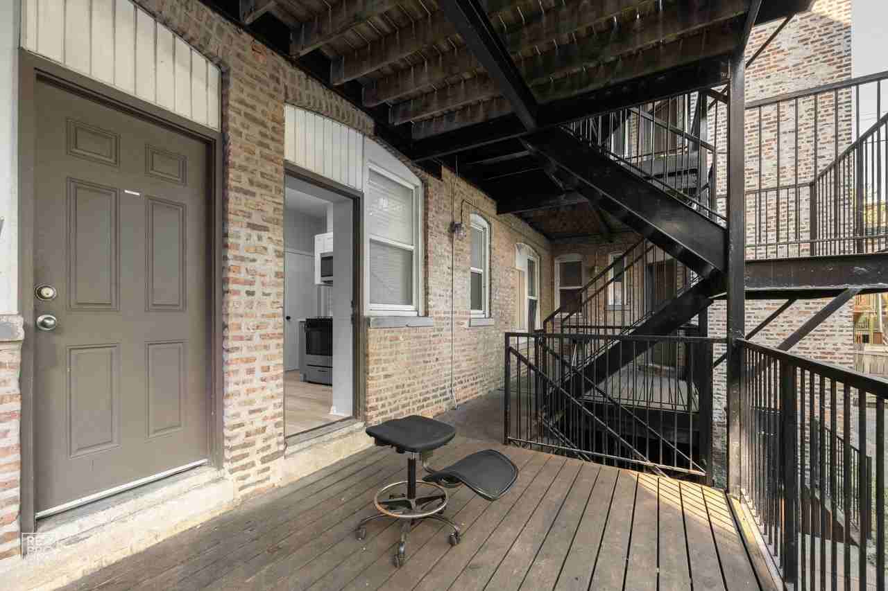 4750 S Calumet Ave Chicago, IL 60615 - Photo 2 of 22