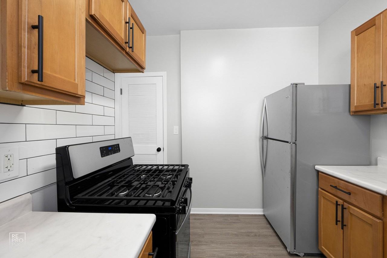 4750 S Calumet - Photo 7 of 21