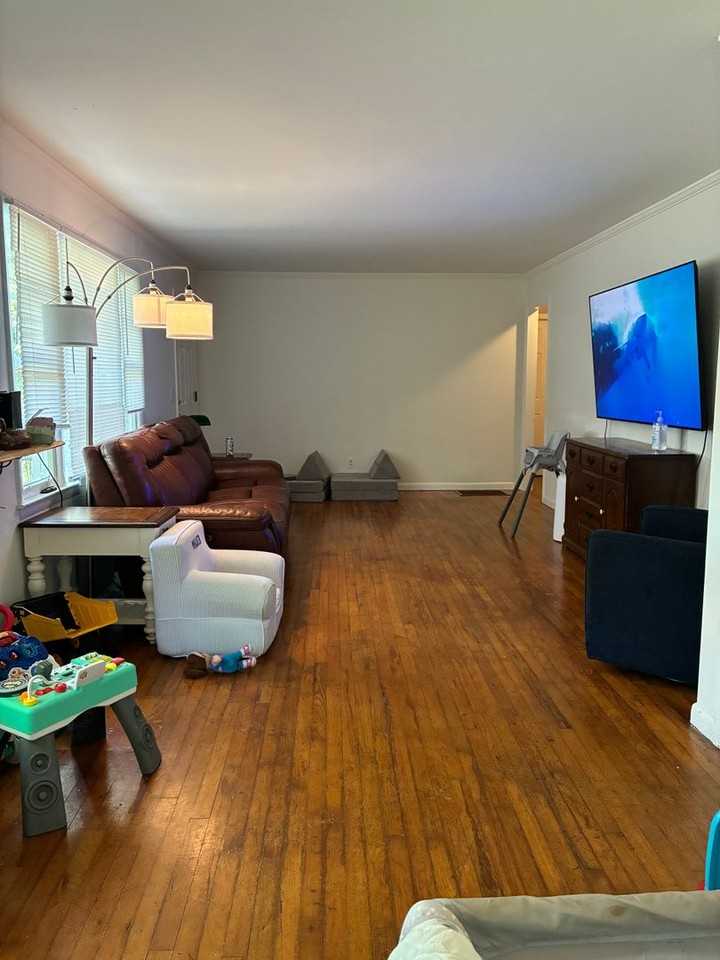 255 Magnolia St - Photo 5 of 35