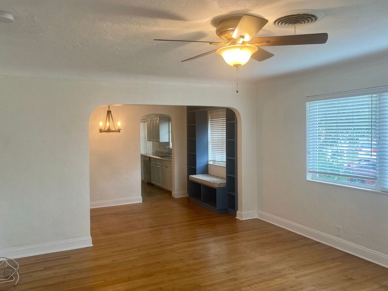 1444 15th St N - Photo 3 of 14