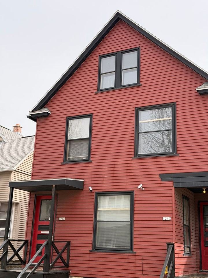 1240 N 43rd St - Photo 7 of 9