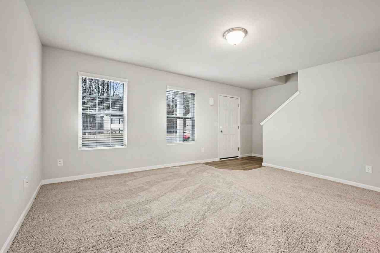 1630 Roosevelt Ct - Photo 7 of 18