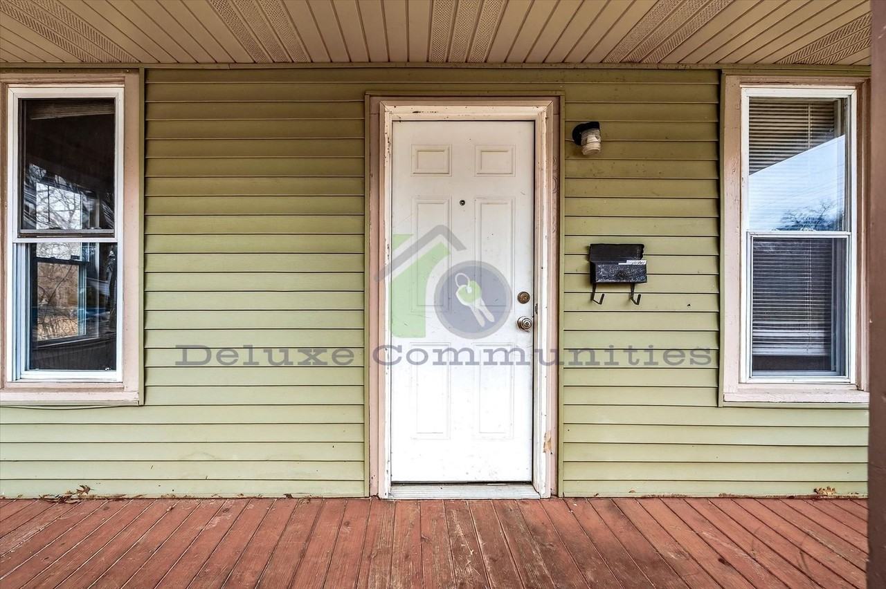 2013 Dyson St - Photo 6 of 37