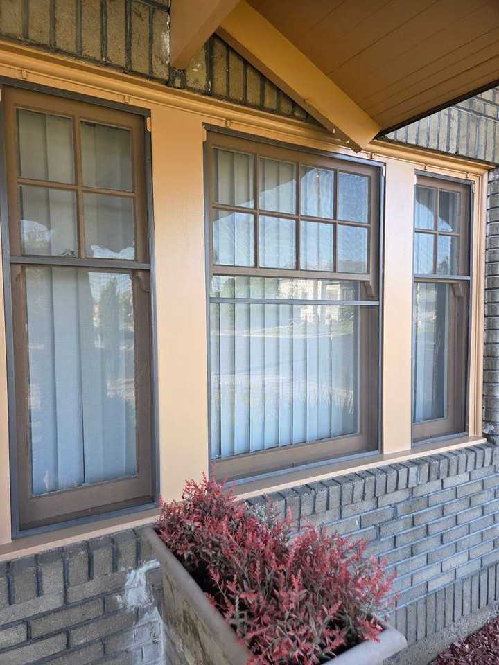 329 W Myrtle St - Photo 6 of 26