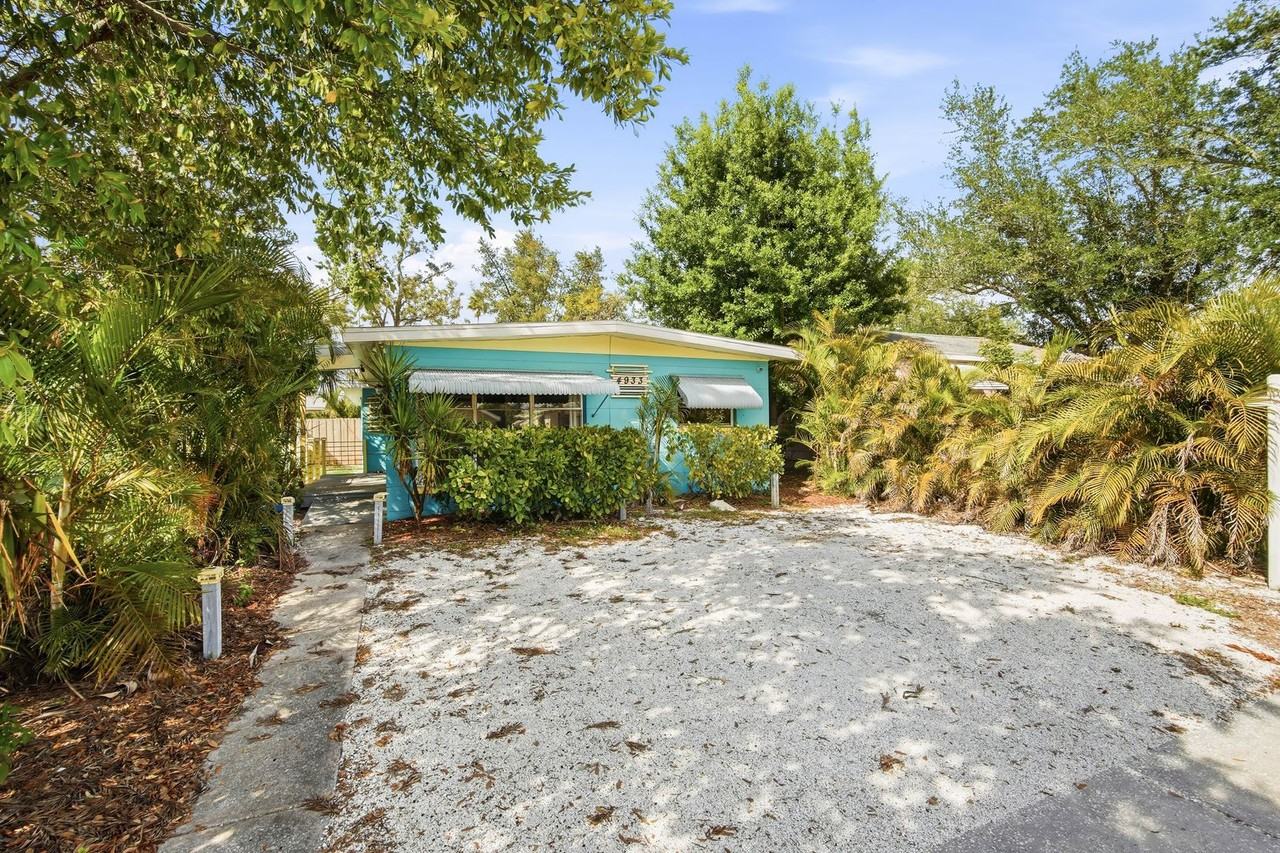 4933 13th Ave S - Photo 3 of 26