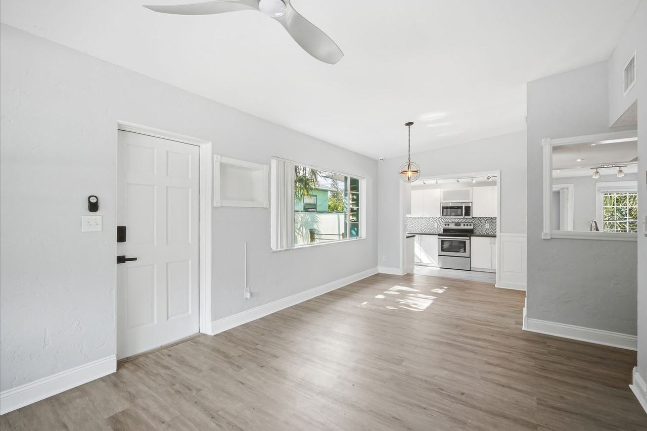 4933 13th Ave S - Photo 5 of 26