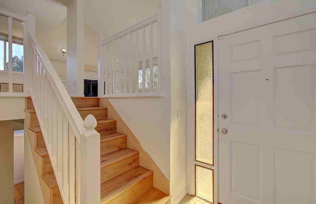 6510 Nw Bernie Dr - Photo 3 of 36