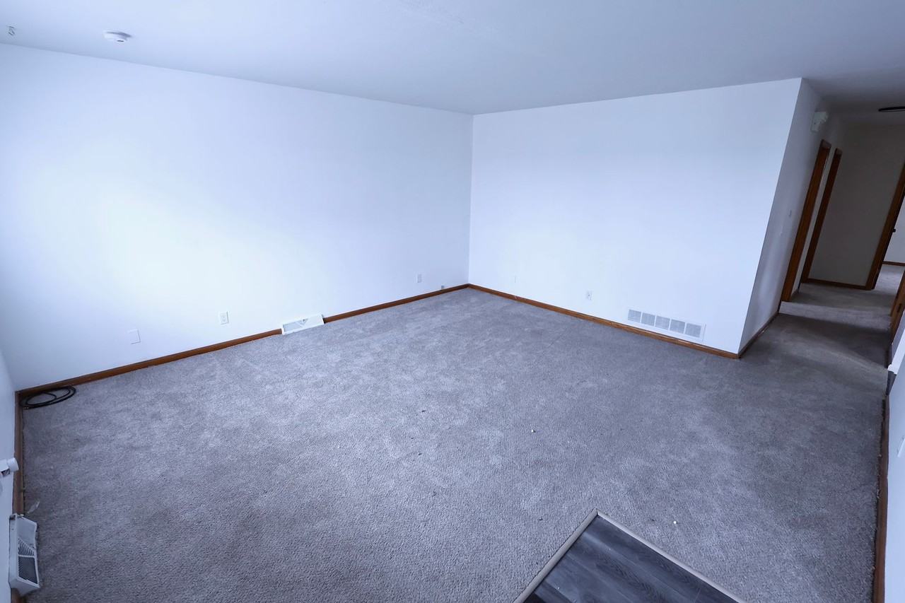 1702 Leighton Ave - Photo 5 of 15