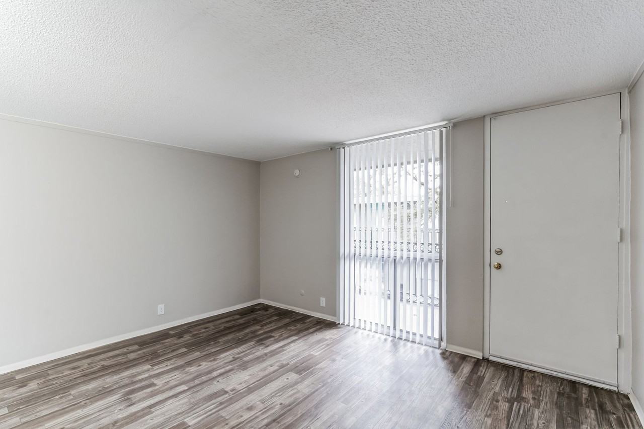 ABQ Uptown Horizons - Photo 4 of 50