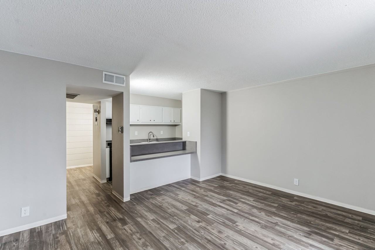 ABQ Uptown Horizons - Photo 5 of 50