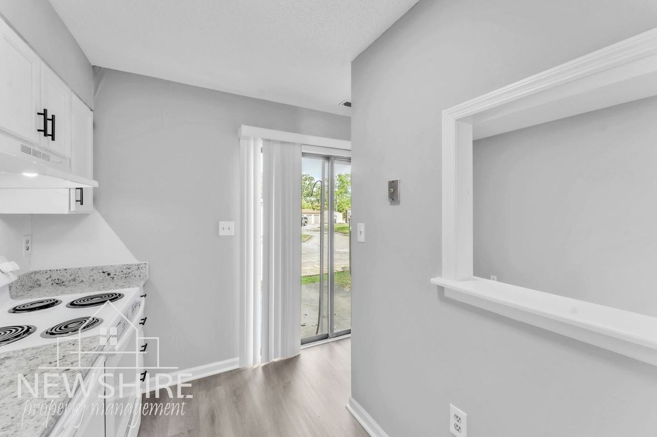 Liberty Square — Renovated Downtown Spartanburg Townhomes - Photo 6 of 36