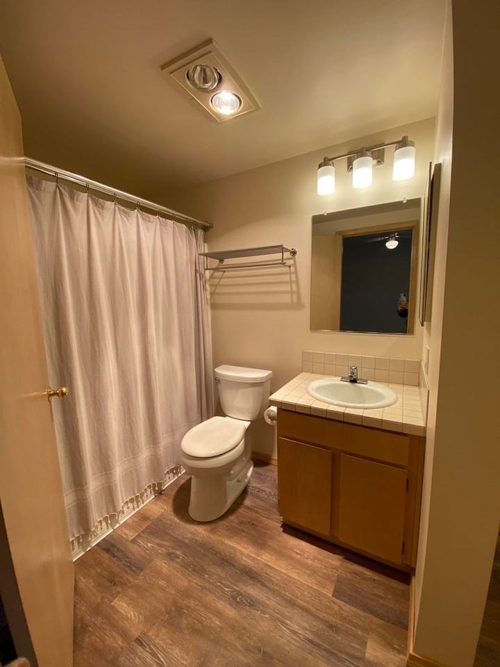 105 Country Club Rd #12 - Photo 3 of 8