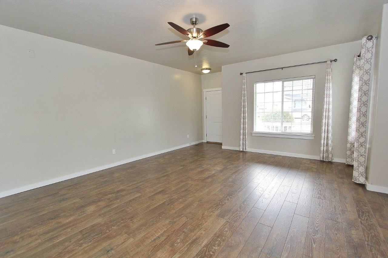 11960 W Netherland Dr - Photo 5 of 32