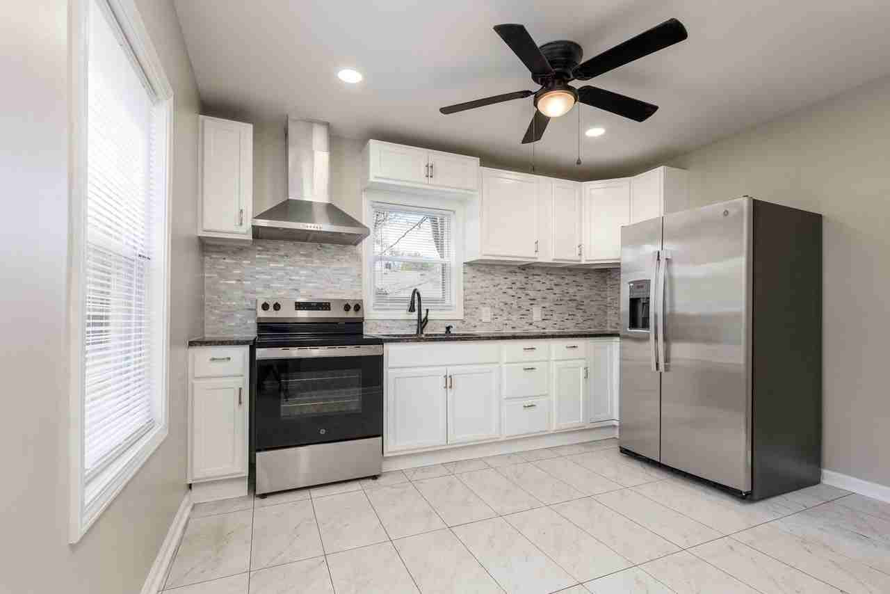 2220 Auburn Dr - Photo 7 of 38