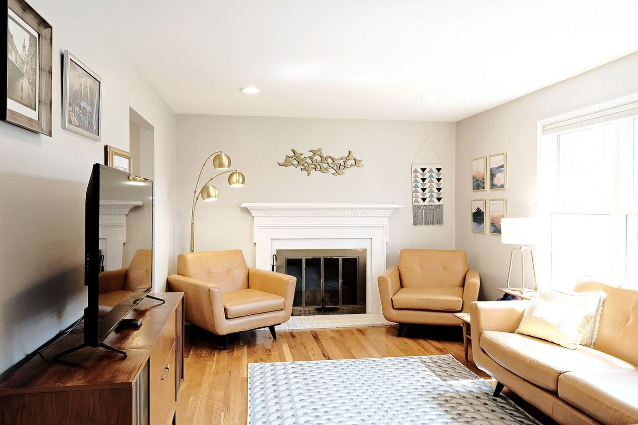 1620 Poes Ln - Photo 2 of 28