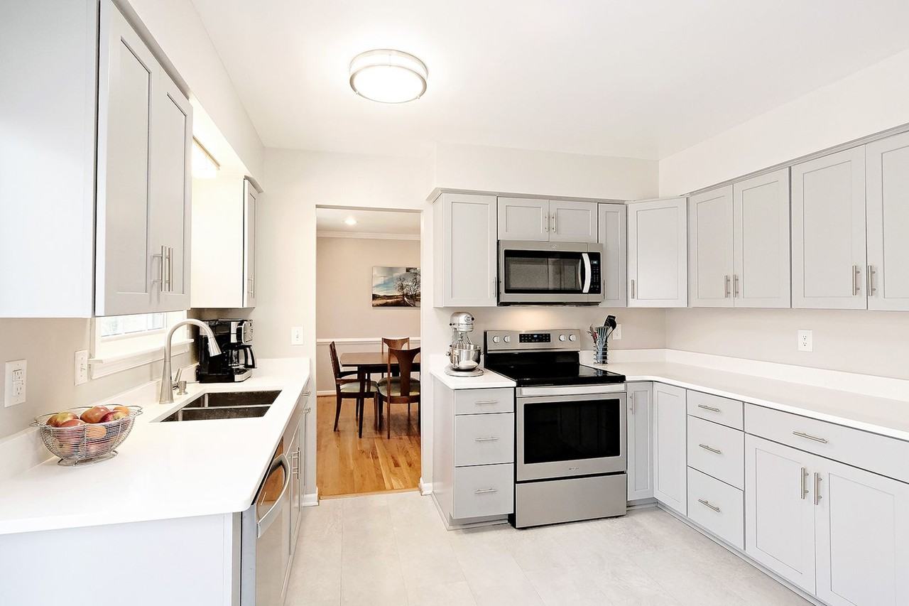 1620 Poes Ln - Photo 5 of 28