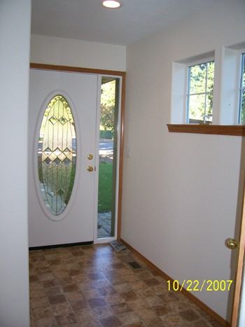 1302 Sw Wright St - Photo 3 of 10