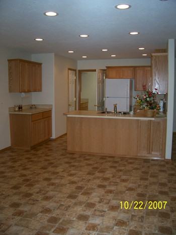 1302 Sw Wright St - Photo 4 of 10