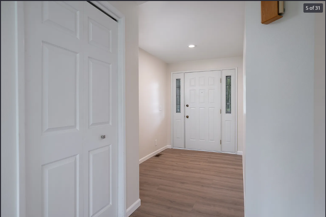 12353 Rainier Dr - Photo 5 of 25