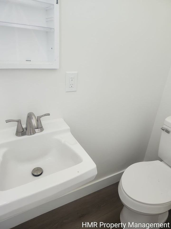 8760 Church St - Photo 6 of 28