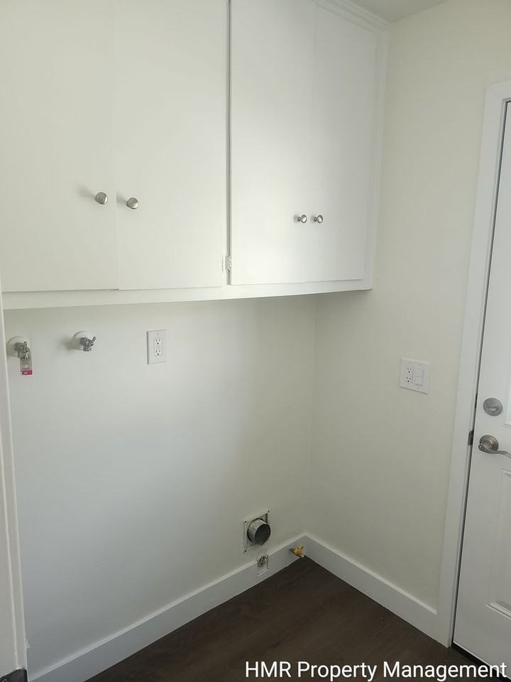 8760 Church St - Photo 7 of 28