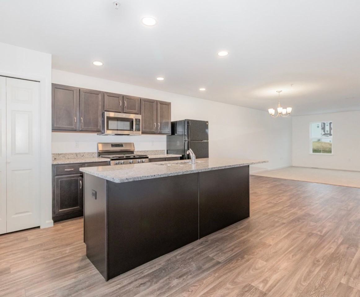 1 Meredith Way - Photo 3 of 16