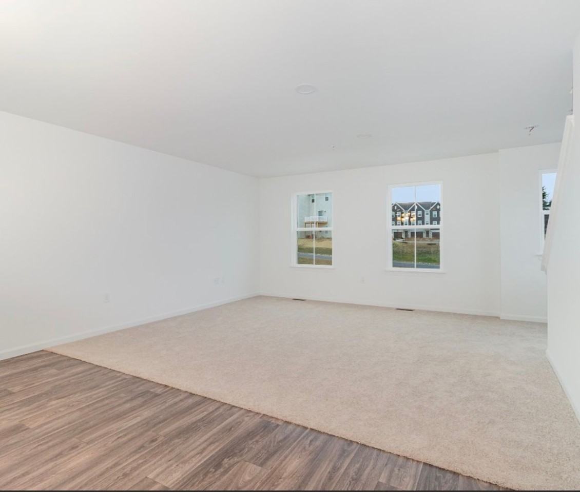 1 Meredith Way - Photo 5 of 16