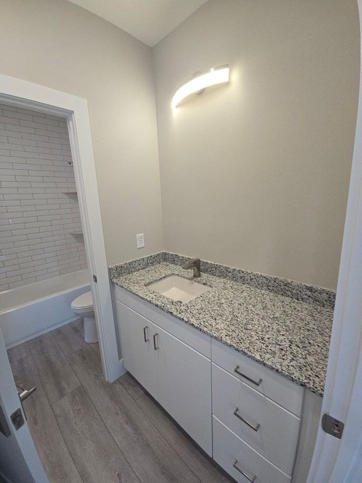 The 701 Luxury Apartments - Photo 3 of 16