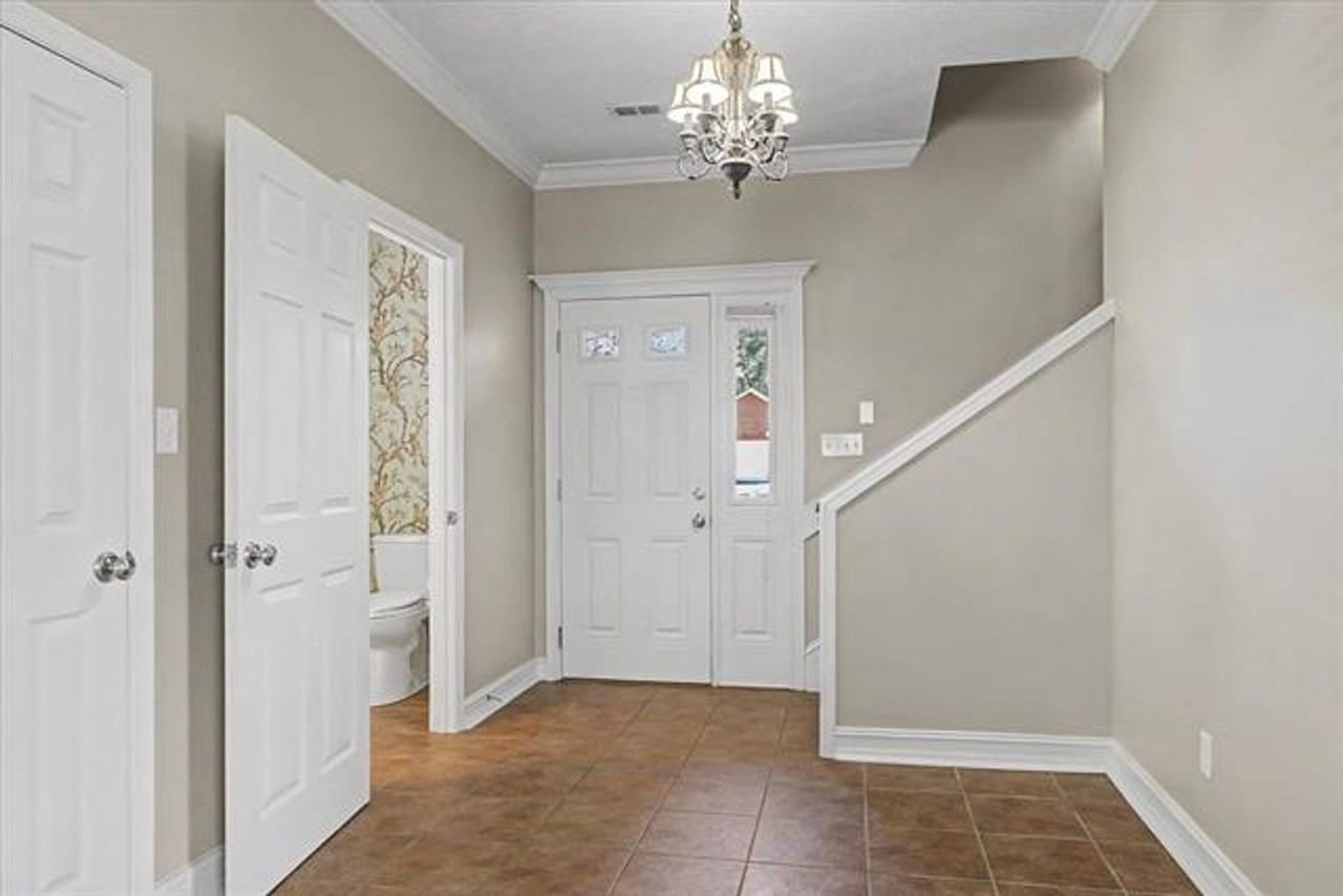 3212 Castle Ct - Photo 5 of 31