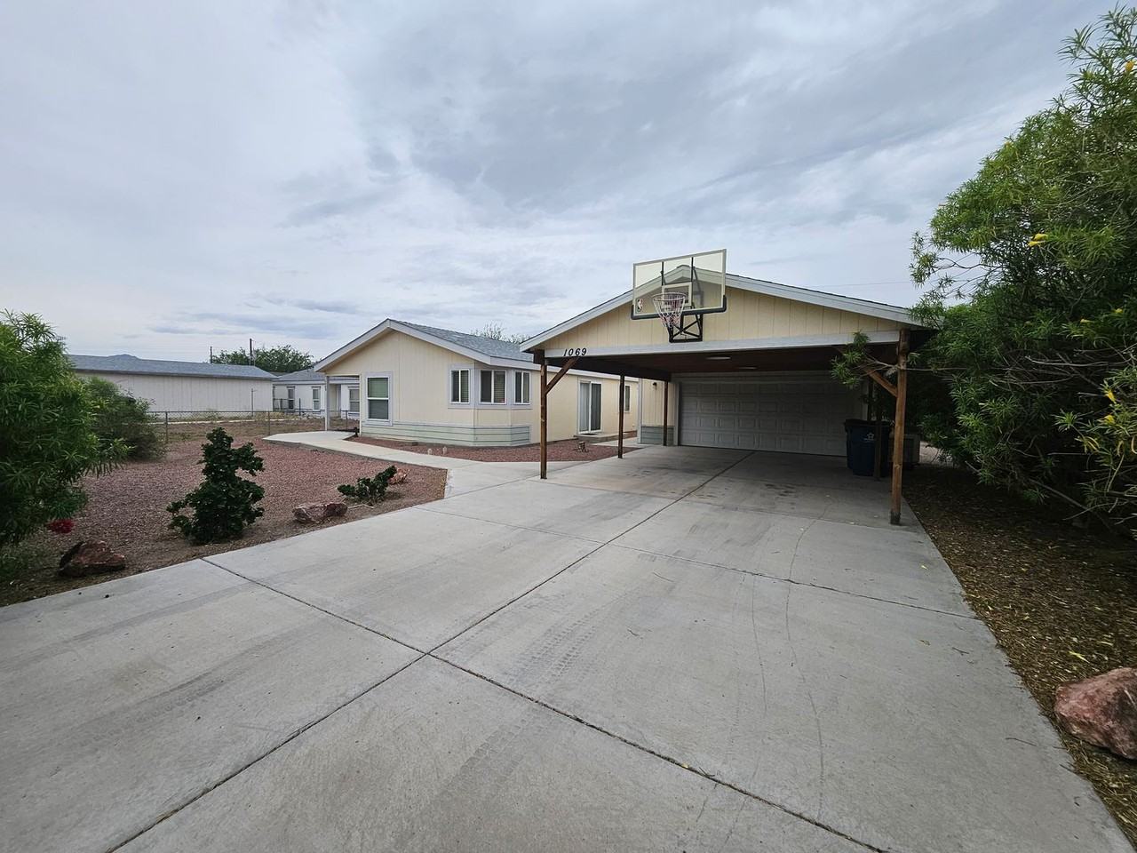 1069 Baseline Rd - Photo 3 of 16