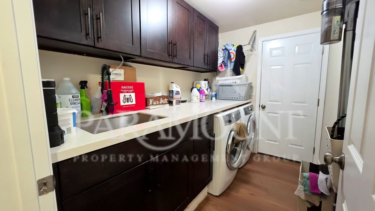 1536 Puget Dr E - Photo 6 of 25