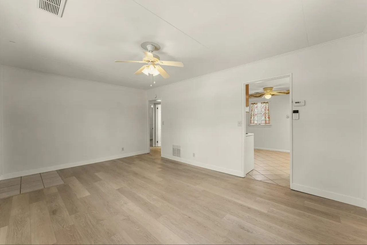 804 E Michigan Ave - Photo 2 of 9