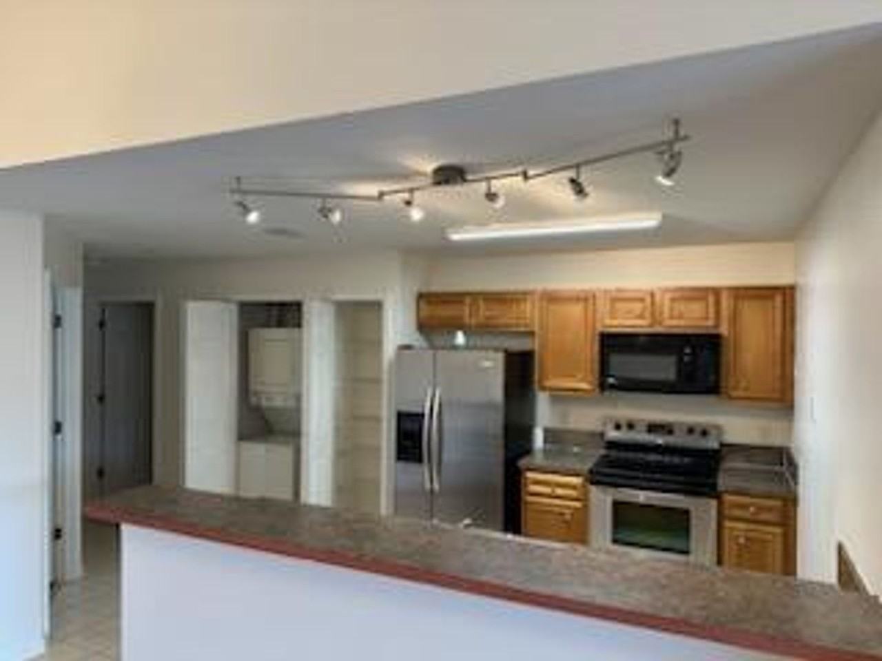 6880 Skaff Ave - Photo 3 of 11