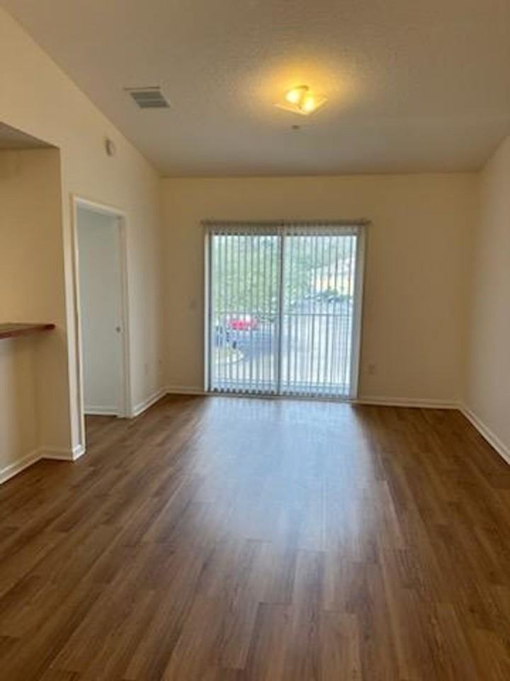 6880 Skaff Ave - Photo 6 of 11