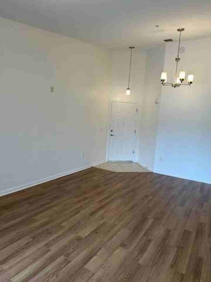 6880 Skaff Ave - Photo 7 of 11