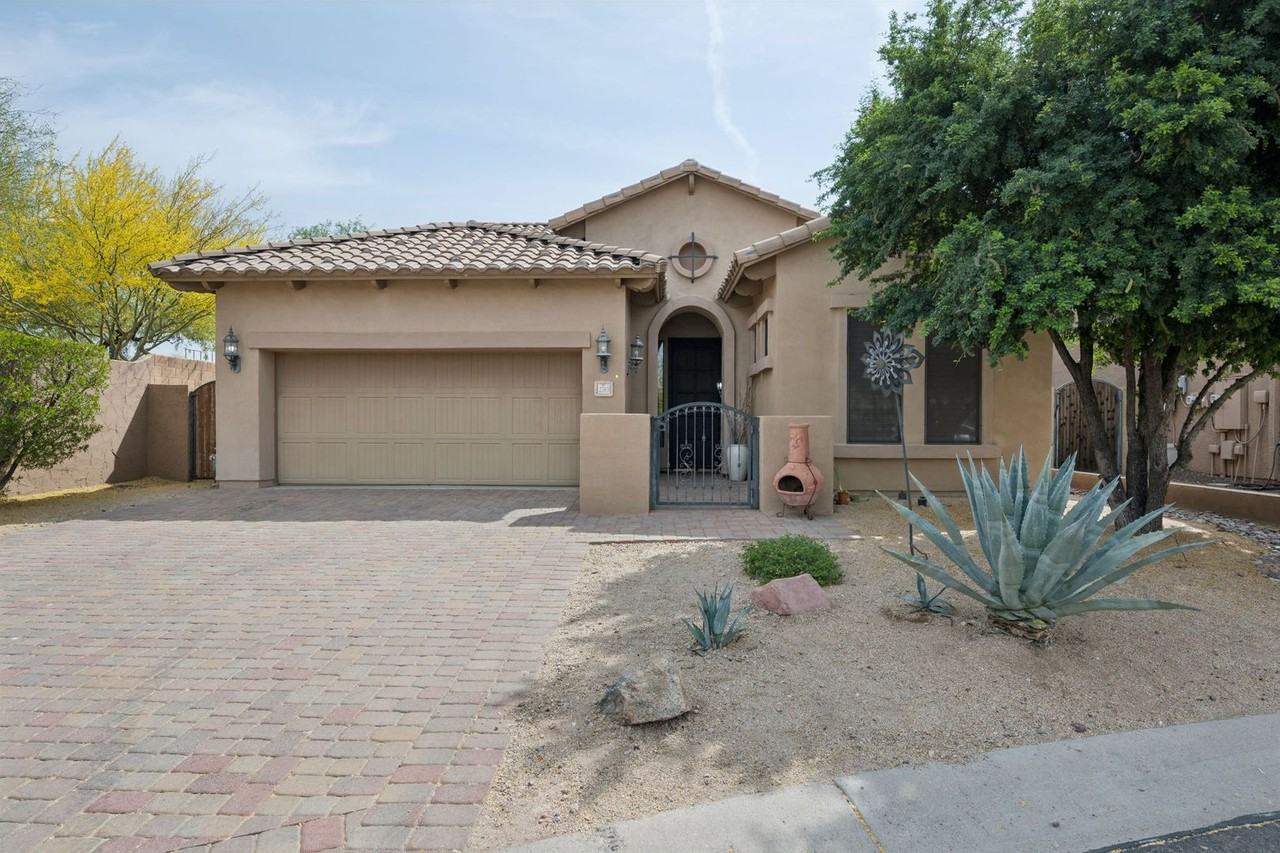 2763 N Raven - Photo 2 of 35