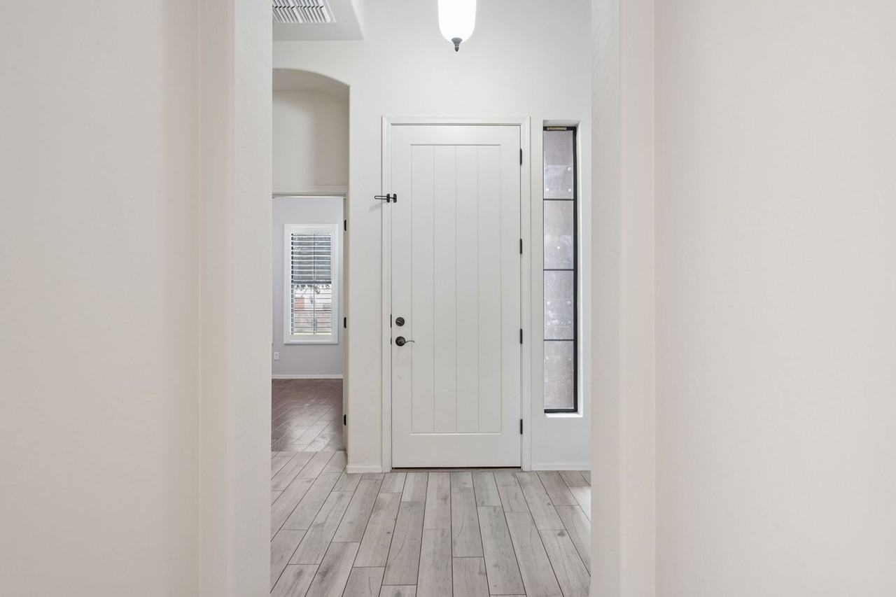 2763 N Raven - Photo 6 of 35