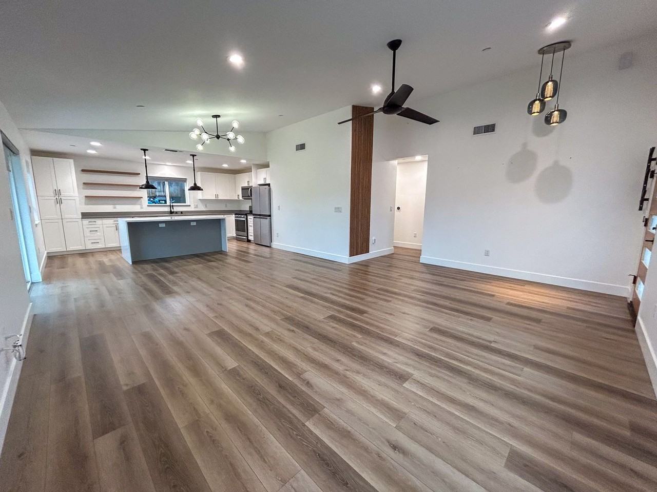 5553 Keith Rd - Photo 2 of 15