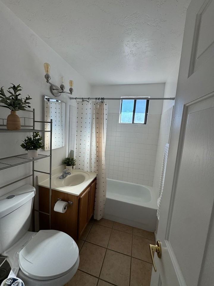 350 N Silverbell Rd #116 - Photo 6 of 11