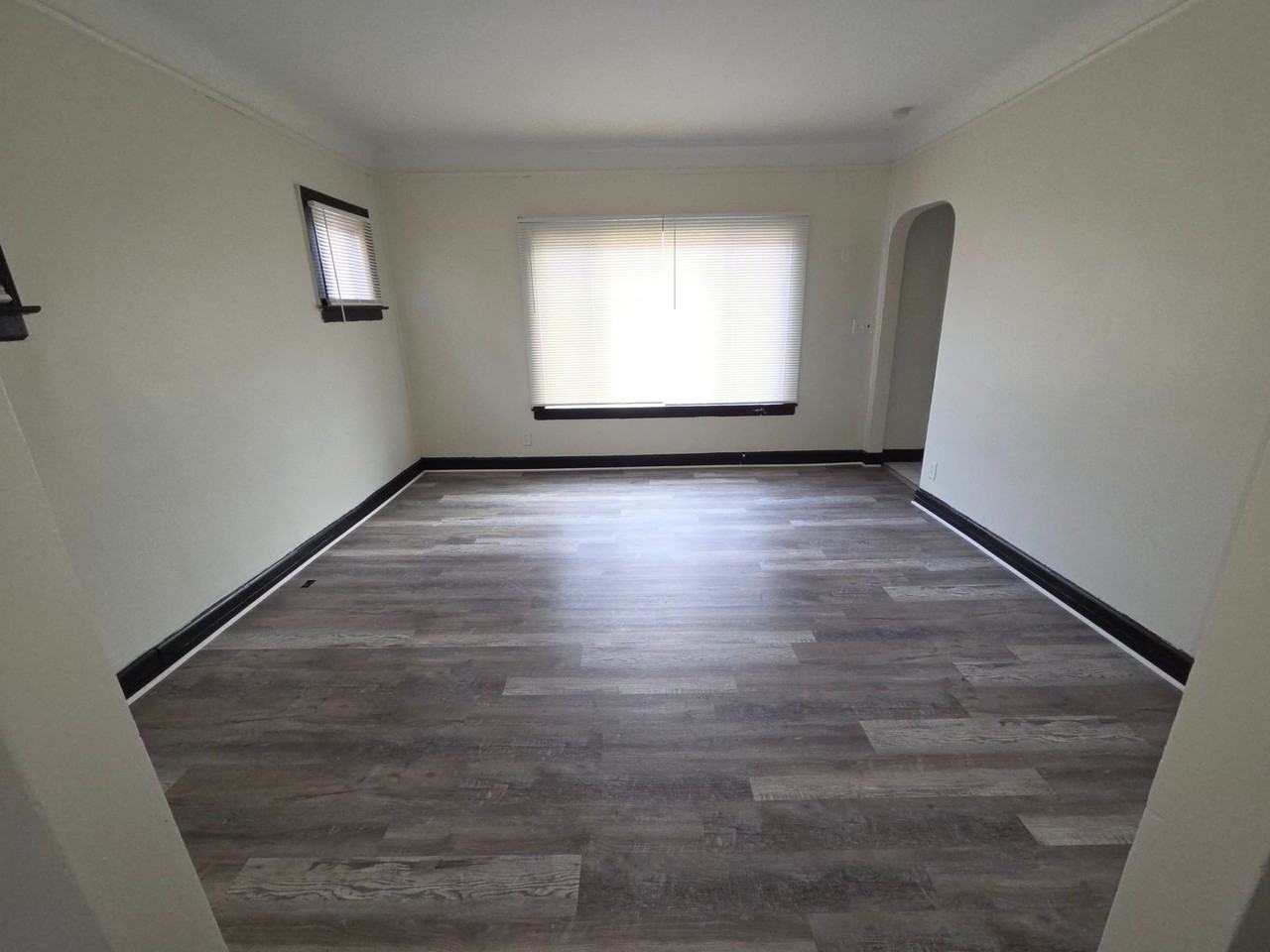 14375 Terry St - Photo 4 of 21