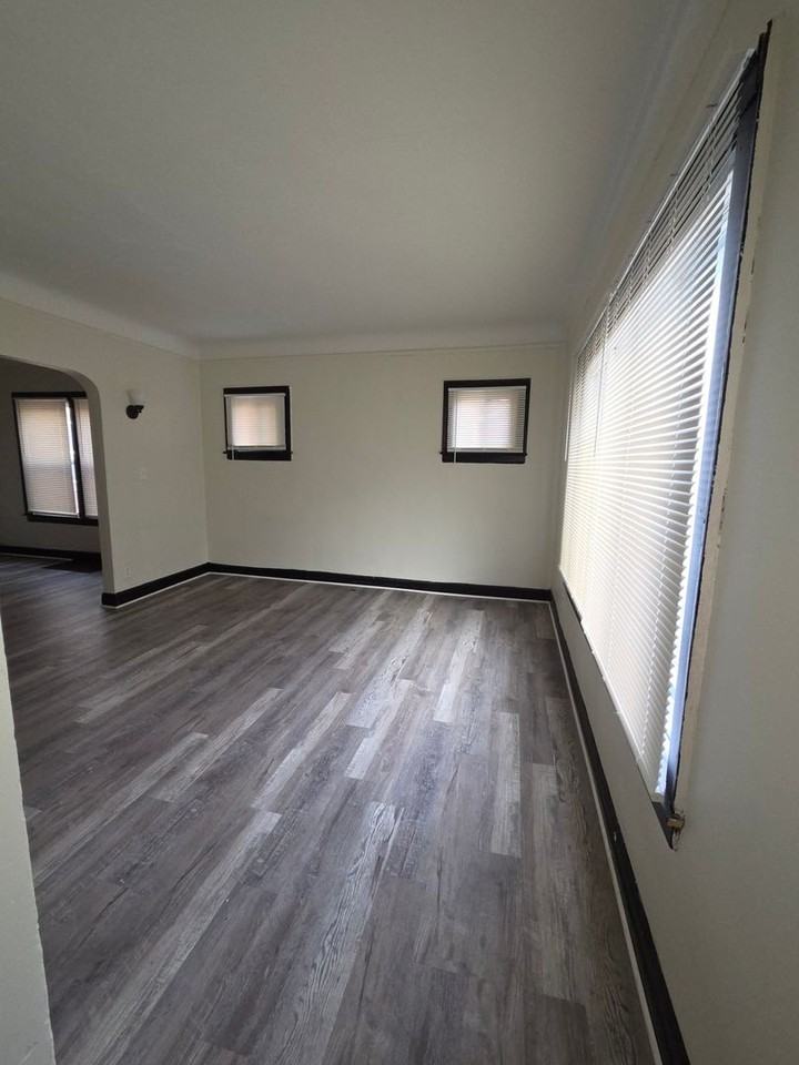 14375 Terry St - Photo 5 of 21