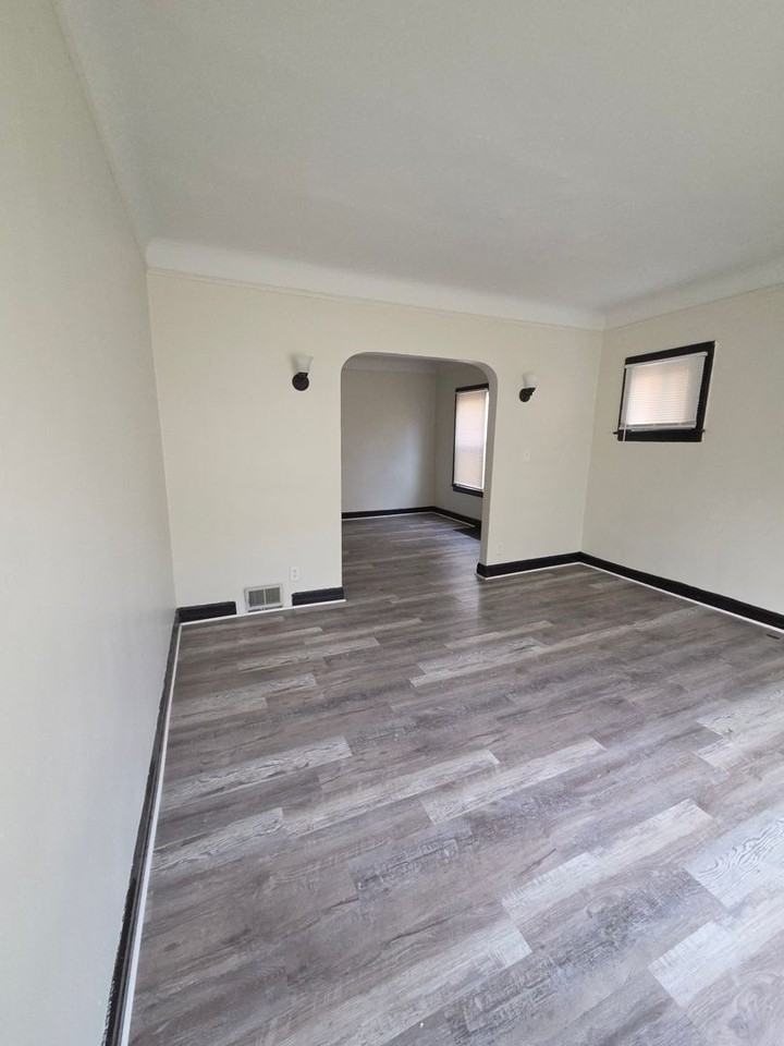 14375 Terry St - Photo 6 of 21